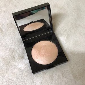Laura Mercier Highlighter